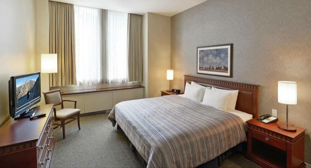 Le Square Phillips Hotel & Suites Montréal Esterno foto